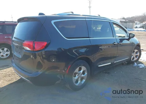 2017 Chrysler Pacifica Touring-L Plus z USA, uszkodzony, nr VIN 2C4RC1EG9HR560174